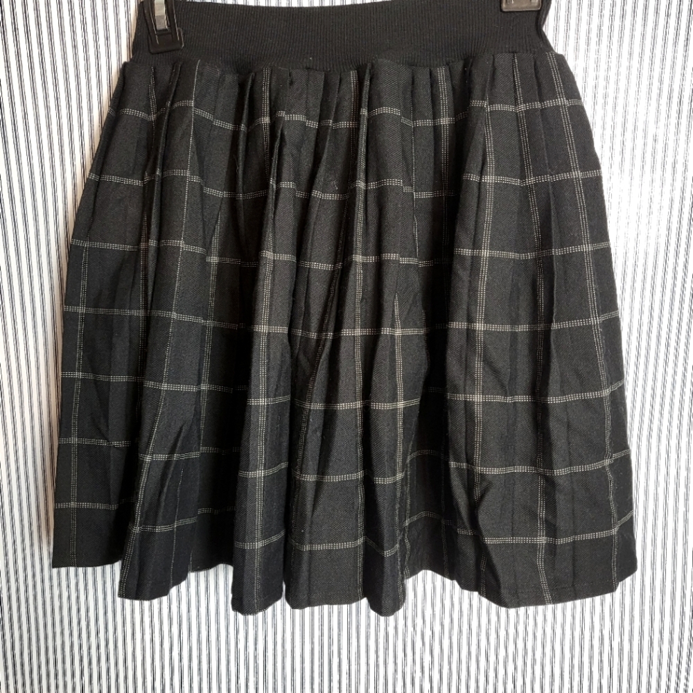 Xhilaration Black White Plaid Tartan Elastic Mini Flared Pleated Mini Skirt S